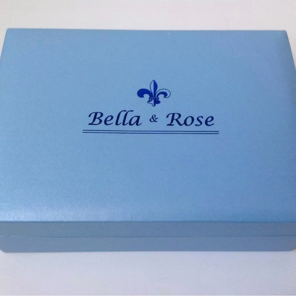 Gold Watch and Jewelry Set - Picture 2 of 2